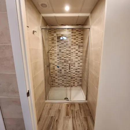 Ziggys Mountain Retreat (adults Only) מלון וילפלור